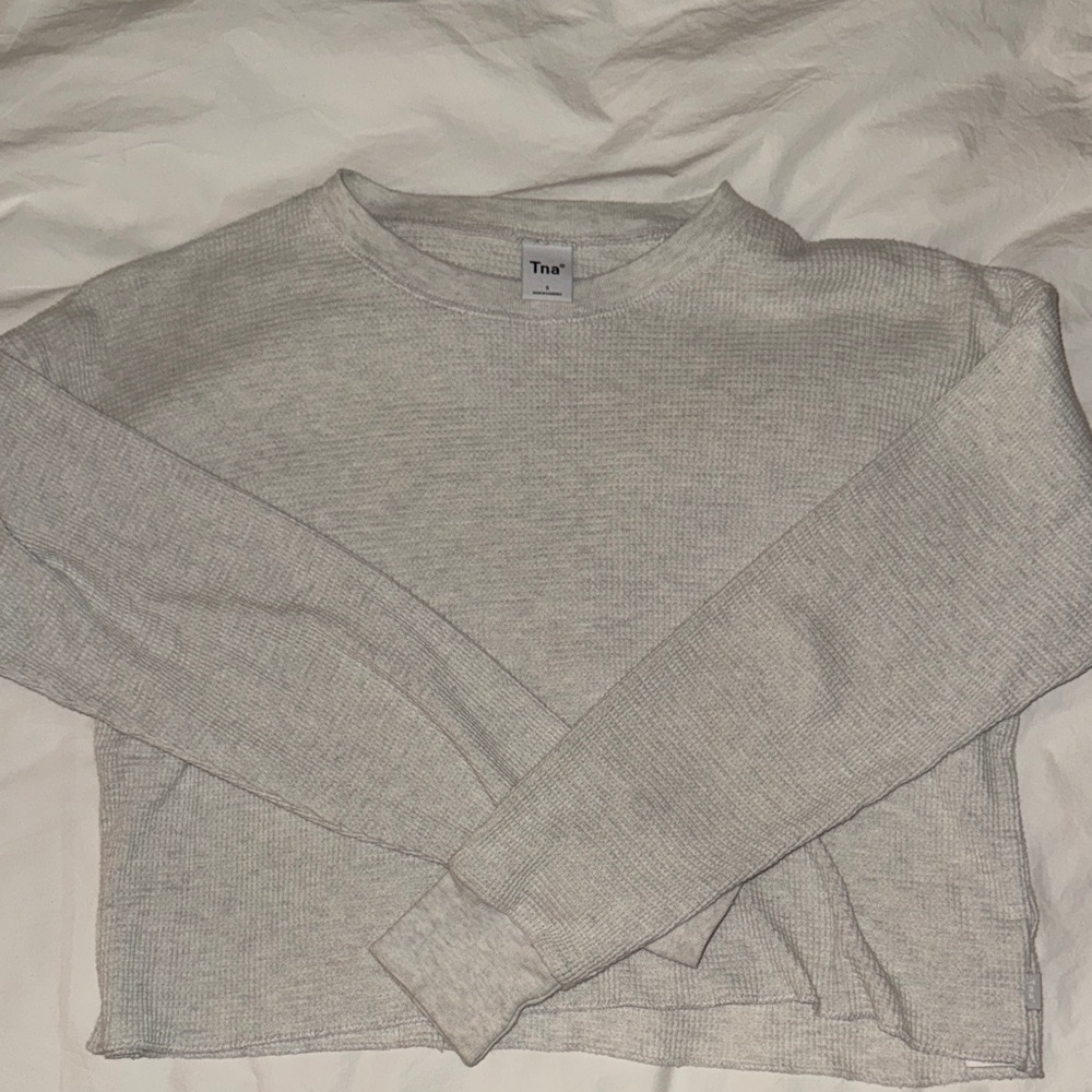TNA Light Gray Thermal Crop